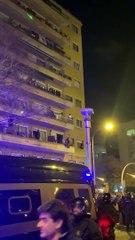 Máxima tensión en los aledaños del Camp Nou con un vecino madridista / VÍCTOR MALO