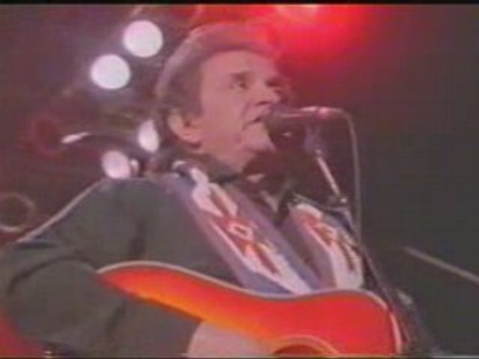 Johnny_Cash_-_Ring_Of_Fire_(Live)