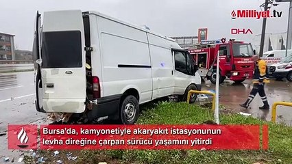 Kamyonetiyle direğe çarpan sürücü hayatını kaybetti