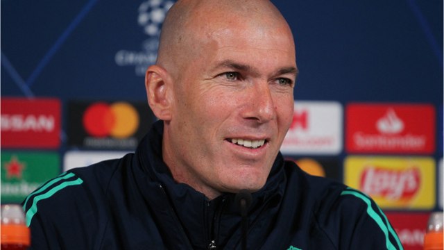 GALA VIDEO - PHOTO – Zinedine Zidane : ce cliché avec sa petite-fille Sia fait fondre les internautes