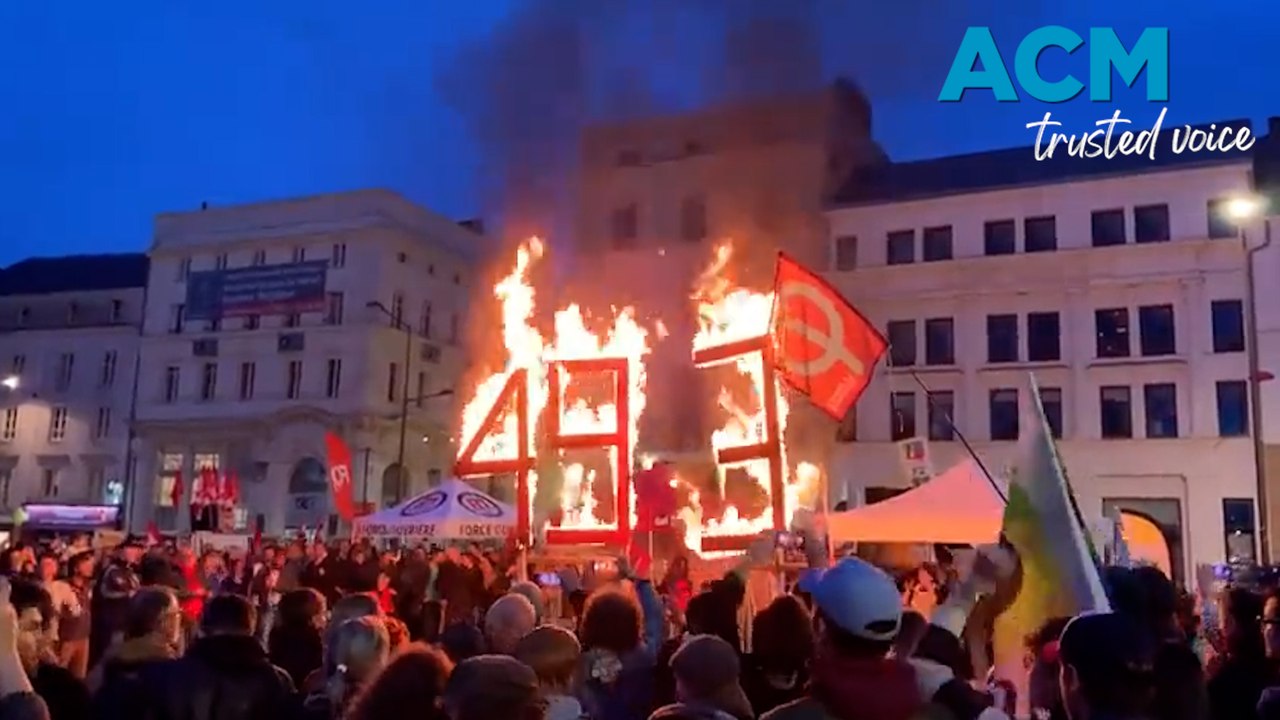 Riots in France continue into third week following controversial retirement changes
