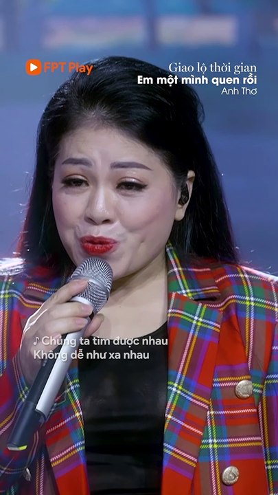 Nổi da gà khi Anh Thơ cover lại hit Em một mình quen rồi