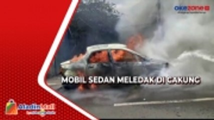 Download Video: Sedan Meledak dan Terbakar di Cakung, Api Merambat ke Kios Gorengan