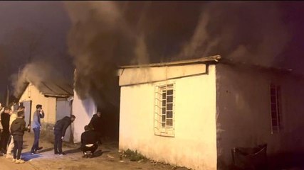 Hurdalık alanda çıkan yangın hortum deposuna sıçradı, 2 araç kullanılamaz hale geldi