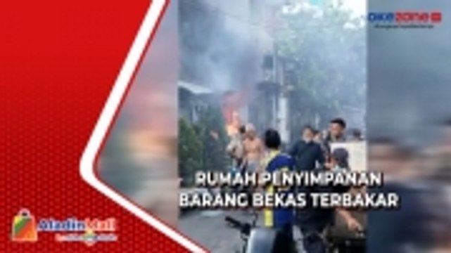 Rumah Penyimpanan Barang Bekas Terbakar di Surabaya, Jawa Timur