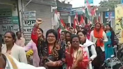 छिंदवाड़ा: बढ़ती महंगाई के विरोध में सड़कों पर उतरी कांग्रेस, की नारेबाजी