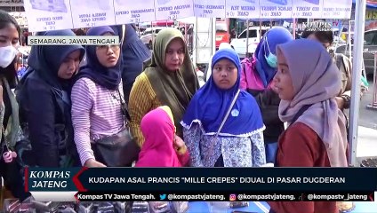 Kudapan Asal Prancis Mille Crepes Dijual di Pasar Dugderan
