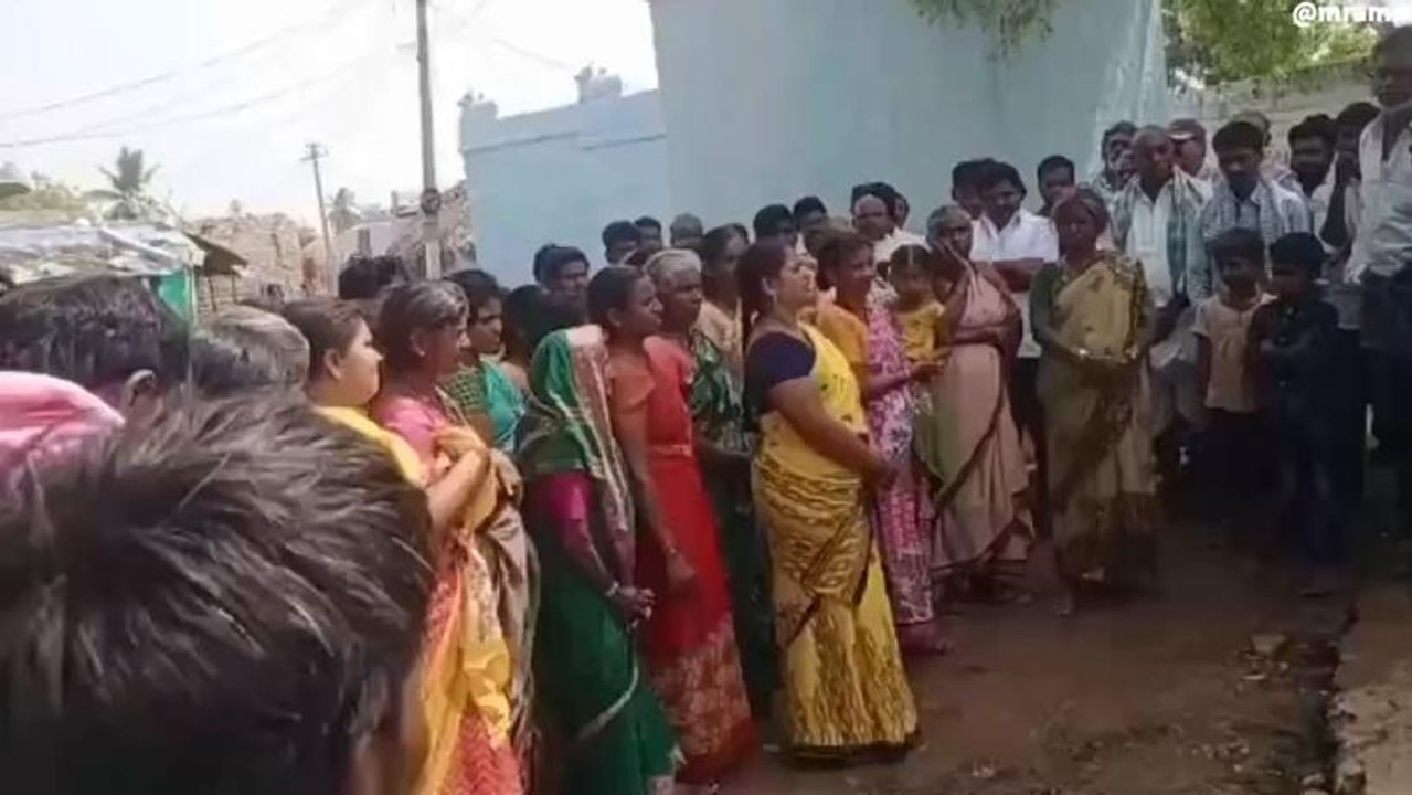 గద్వాల: చిన్నోనిపల్లి రిజర్వాయర్ రద్దు చేయాలి.. రైతుల ఆందోళన
