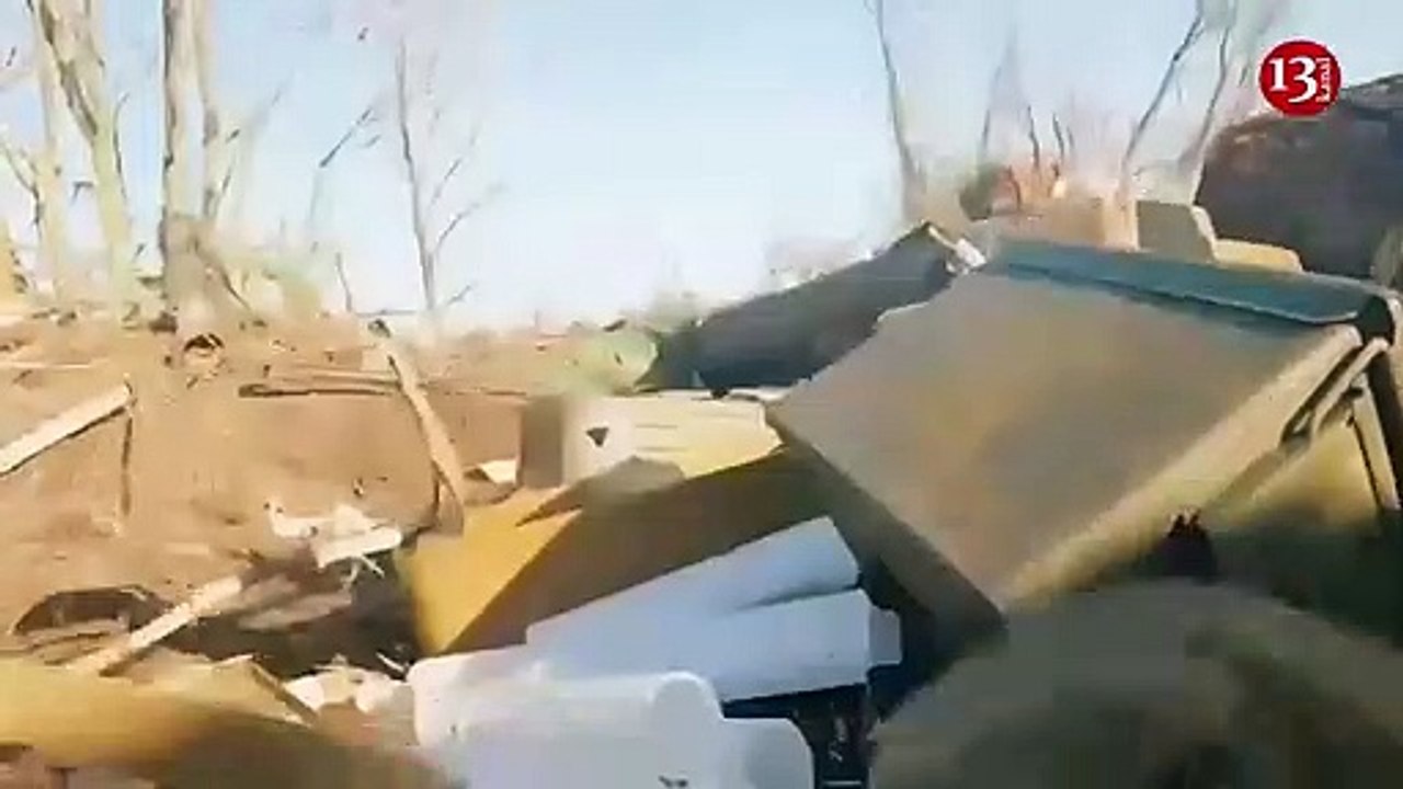 Russians use all their forces into battle in Bakhmut, they are trying to completely surround city