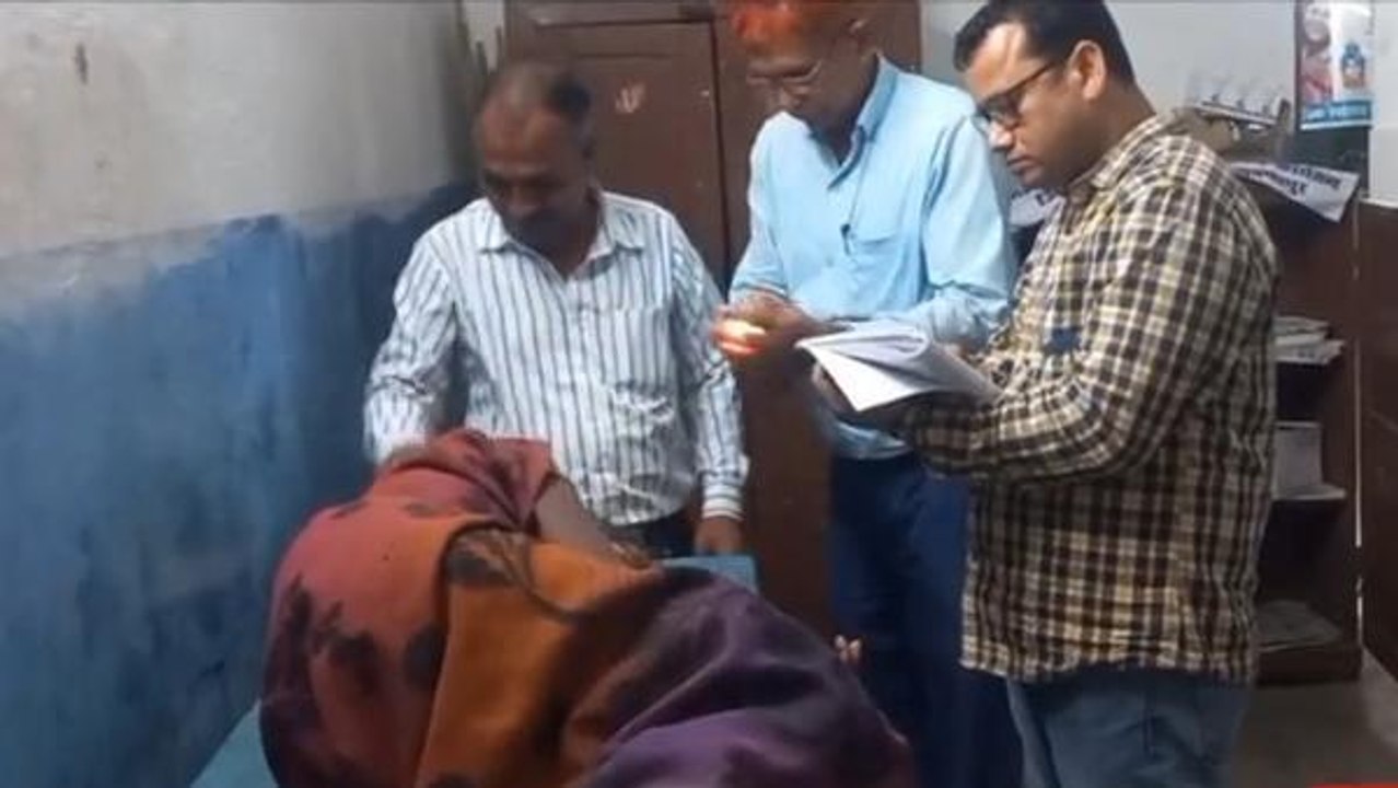 मुजफ्फरपुर: दो पक्षों के मारपीट में महिला जख्मी, शराब पीकर महिला से मारपीट, देखें रिपोर्ट