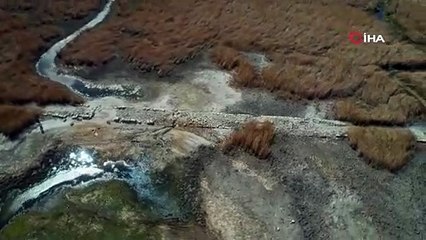 İstanbul'da sular çekildi, tarihi yol ortaya çıktı