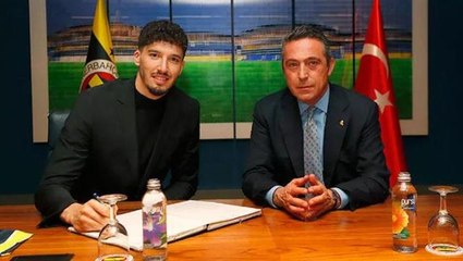 Ali Koç, yeni sözleşmeye imza atan Altay Bayındır'ı yere göğe sığdıramadı: Örnek bir futbolcu