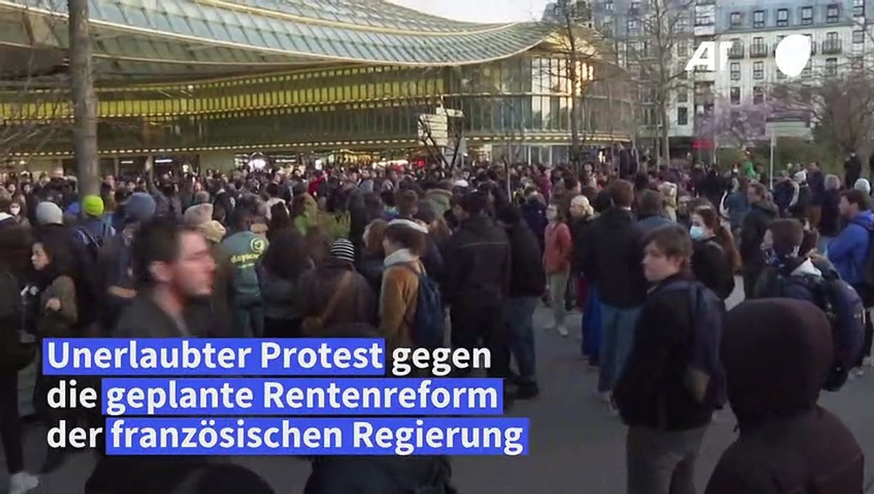 Unerlaubter Protest gegen die umstrittene Rentenreform in Paris