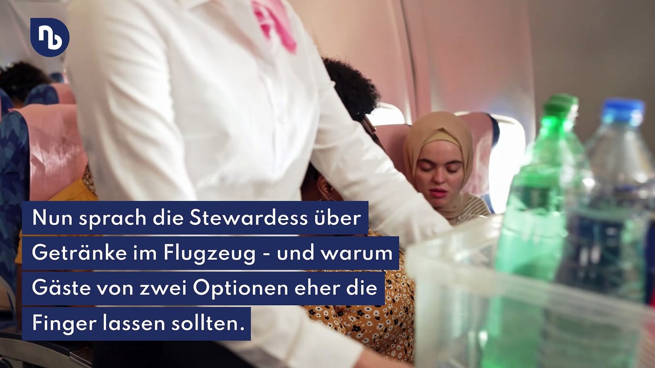 Flugbegleiterin verrät: Diese zwei Getränke sollten Sie im Flugzeug niemals bestellen