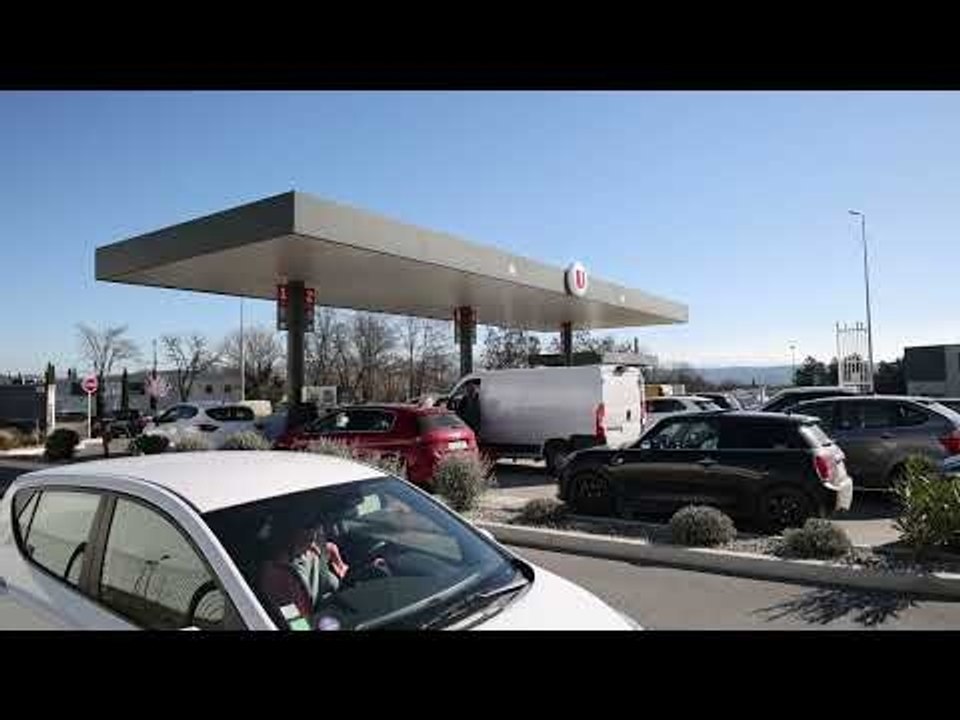 Manosque : ruée vers les stations-service