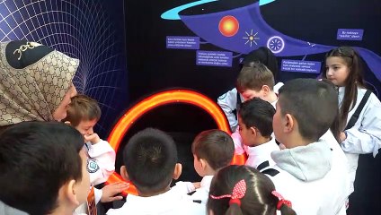 Yıldırımlı çocuklar uzay yolculuğunda