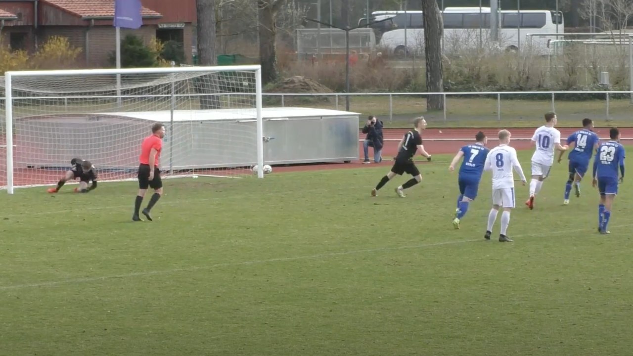 Torwart verschießt Elfmeter: RSV Eintracht verliert kurios bei Hertha 03