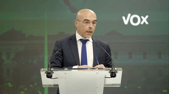 Buxadé: En la moción de censura todo el mundo tendrá que decidir si está con Sánchez o con el profesor Tamames