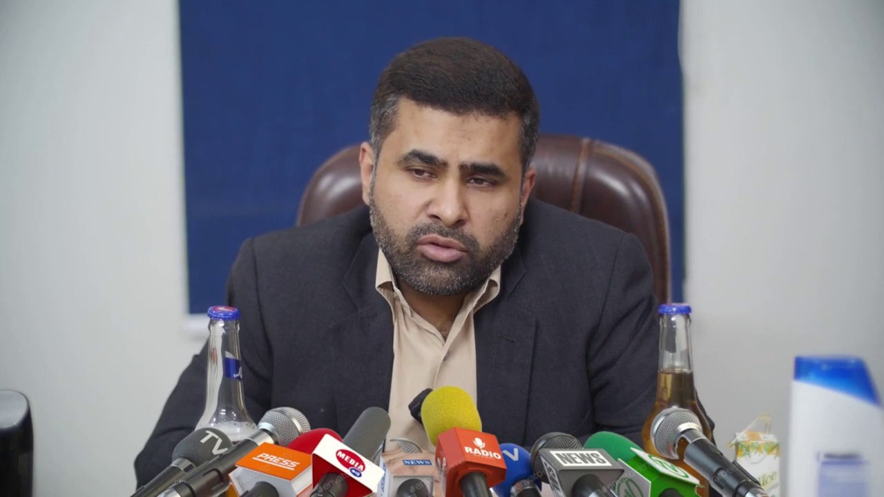 Khan Kay Ghar Per Raid - Dangerous Weapons Found