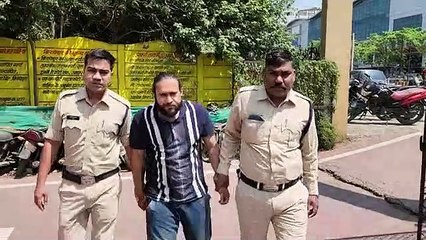 ड्रग मामले में फरार आरोपी यश उज्जैन इंदौर पुलिस की गिरफ्त में 10,000 का इनाम घोषित था।