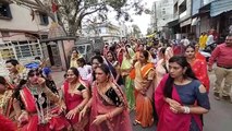 गणगौर उत्सव में राठोर समाज की महिला मंडल द्वारा अंतिम चौराहा स्थित राठोर मांगलिक भवन से गणगौर का चल समारोह निकाला ।