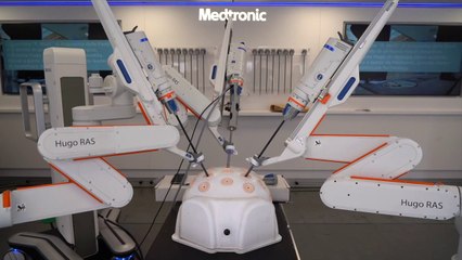 Puglia, Emiliano "Robot all'ospedale Miulli consentirà calo costi"