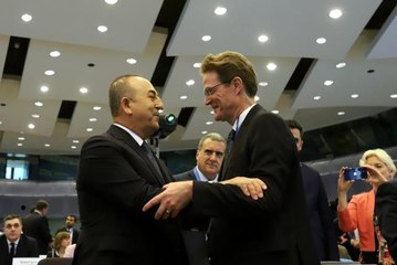 Bakan Çavuşoğlu: "(Türkiye'deki deprem felaketi) Hasar 103,6 milyar dolar olarak hesaplanmıştır"