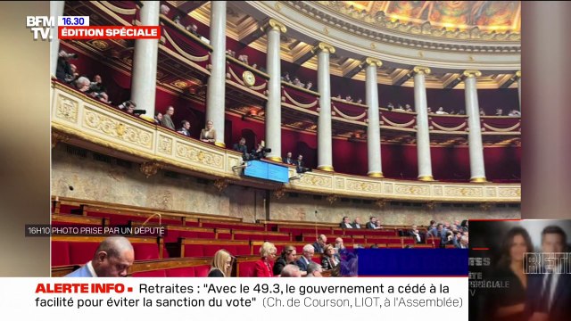 De nombreux députés de la majorité ne sont pas présents dans l'hémicycle, d'après cette photo prise par un député à 16h10