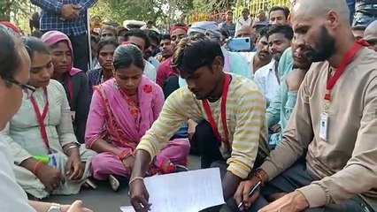 दो मंत्रियों और दिग्विजय सिंह ने सुनी पीड़ा, 31 तक इंतजार करेंगे दिव्यांग