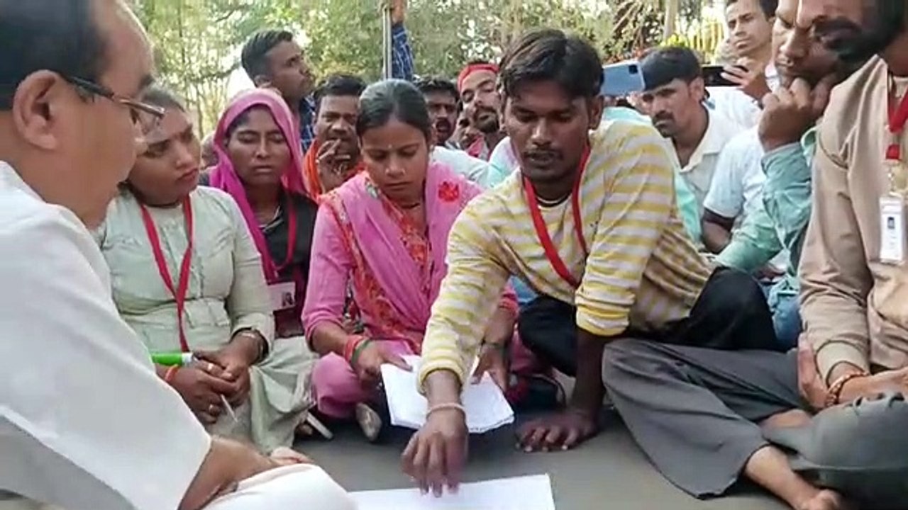 दो मंत्रियों और दिग्विजय सिंह ने सुनी पीड़ा, 31 तक इंतजार करेंगे दिव्यांग