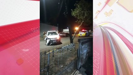 morador de apucarana acorda com veículo batendo em poste; veja