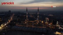 Taksim Camii'nde Ramazan hazırlığı! Asılan mahya havadan görüntülendi