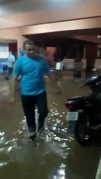 Alagamentos causam transtornos em Senador Pompeu na tarde desta segunda-feira, 20