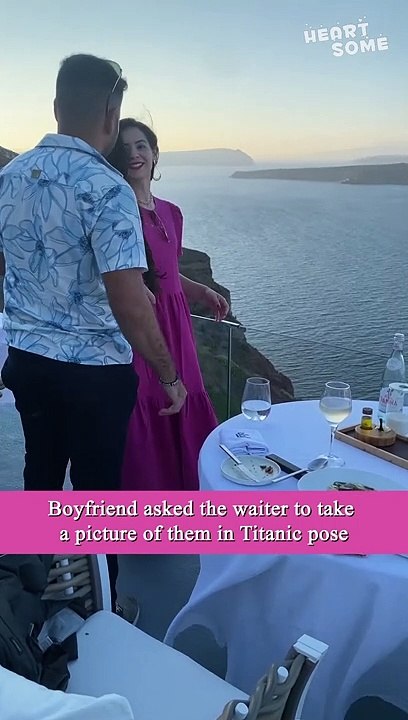 Guy’s Romantic Seaside Proposal Made Girl Emotional || Heartsome