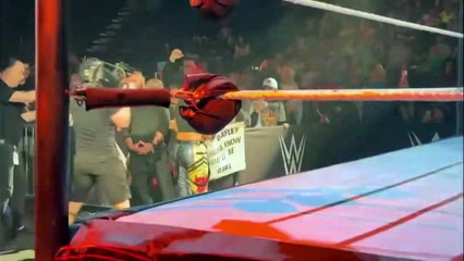 Bayley vs Becky Lynch Full Match - WWE Live