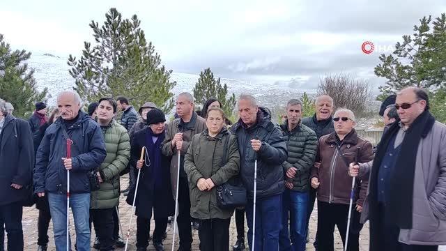 Dünyaca ünlü halk ozanı Aşık Veysel vefatının 50'inci yıl dönümünde mezarı başında anıldı