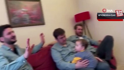 9 kadın eşlerine aynı gömleği giydirip yemeğe getirdi,