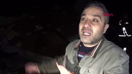 İstinat duvarı çöktü; 11 otomobil enkaz altında kaldı