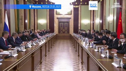 Xi Jinping: "Relações estratégicas" com Moscovo são "prioridade"