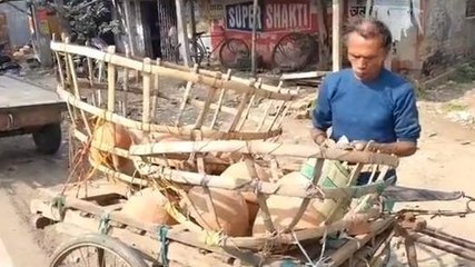 নদিয়া: মূল্যবৃদ্ধি, চাহিদা না থাকায় আর্থিক ক্ষতির মুখে মৃৎশিল্পীরা