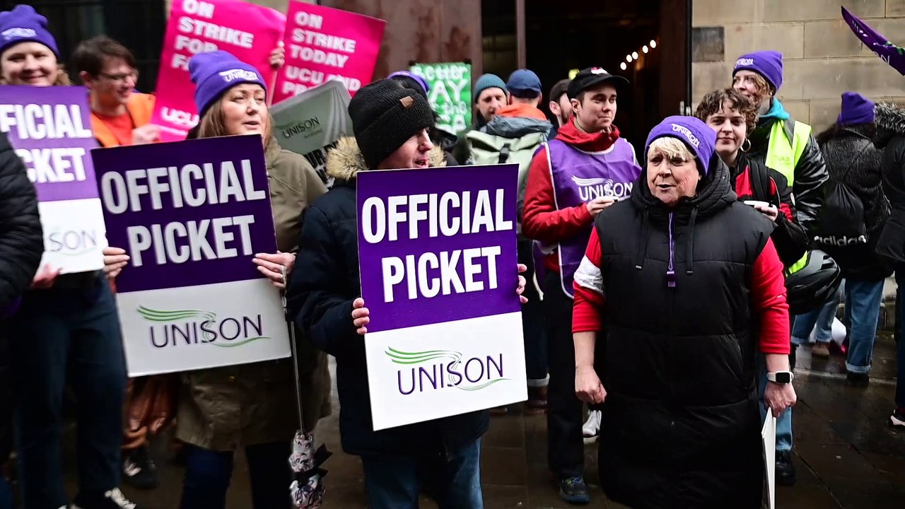 UNISON and UCU picket line at Glasgow School of Art