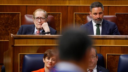 Los rifirrafes de Sánchez con Tamames y Abascal, en tres minutos