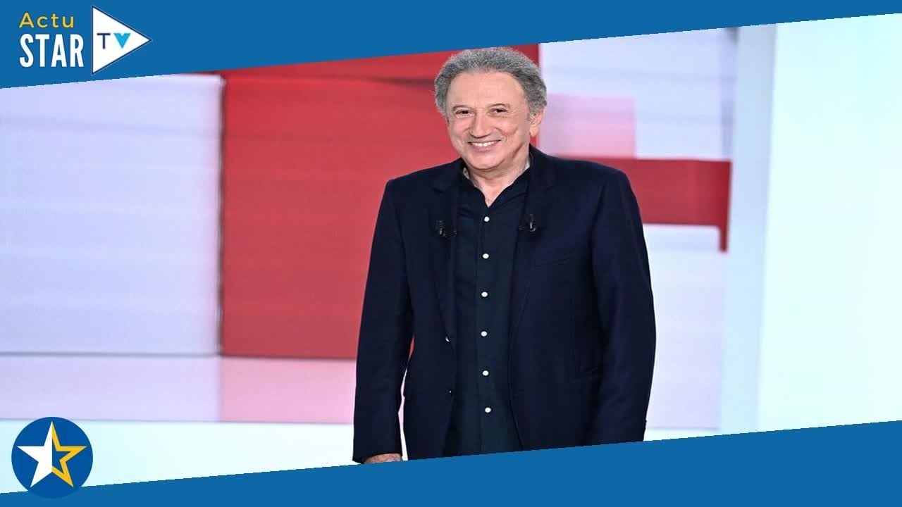 Michel Drucker : "Il me lance un clin d'oeil", ce jour où il a surpris deux de ses collègues connus