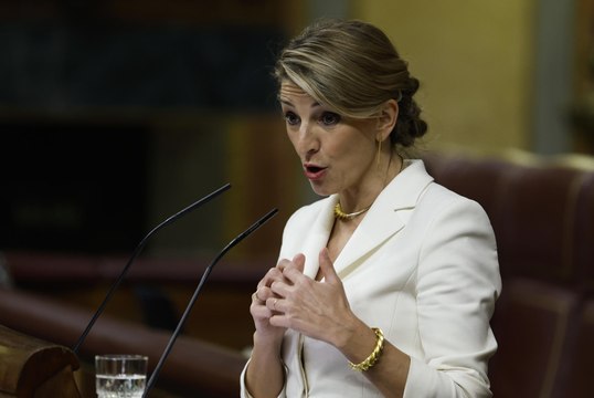 Yolanda Díaz, a Tamames: Usted representa en esta cámara a quienes empuñan la Constitución como arma arrojadiza