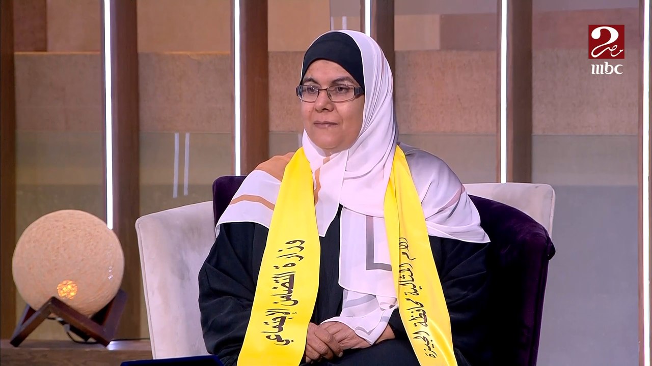 نموذج رائع للست المصرية الصابرة والمكافحة اشتغلت حارسة عقار علشان تربي ولادها بعد وفاة زوجها