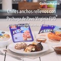 Chiles anchos rellenos con pechuga de pavo virginia y queso panela bañados en salsa negra