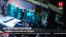 Exhiben a policías de Celaya que observan mientras golpean a clientes de un bar