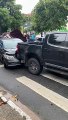 Engavetamento com 5 veículos deixa trânsito congestionado na Cambona