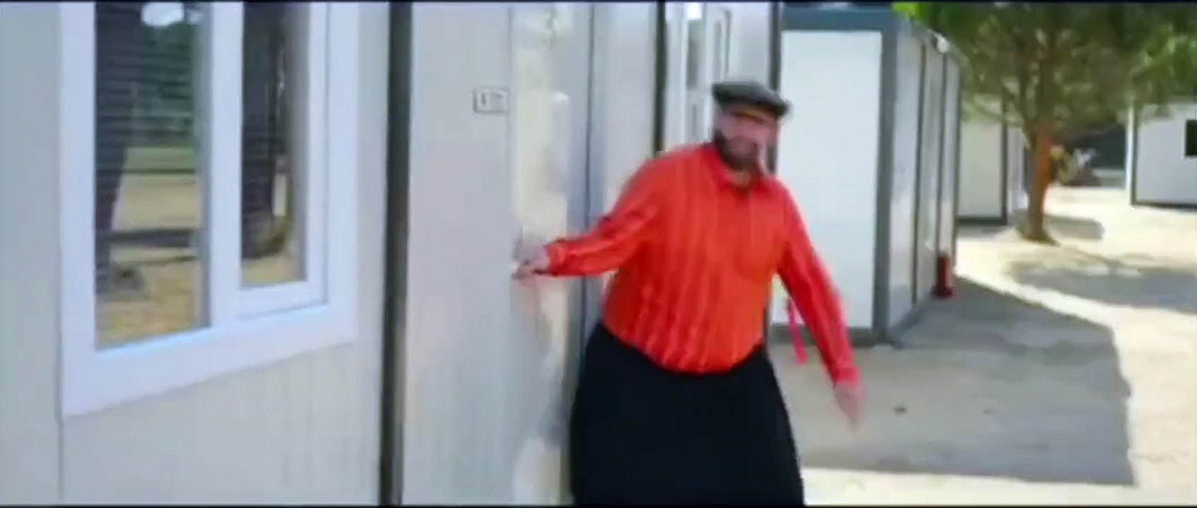 Şahan Gökbakar'dan Kerem Kınık'a 'Recep İvedik' göndermesi: Senin gibilere genelde böyle yapar; özür dile ve istifa et