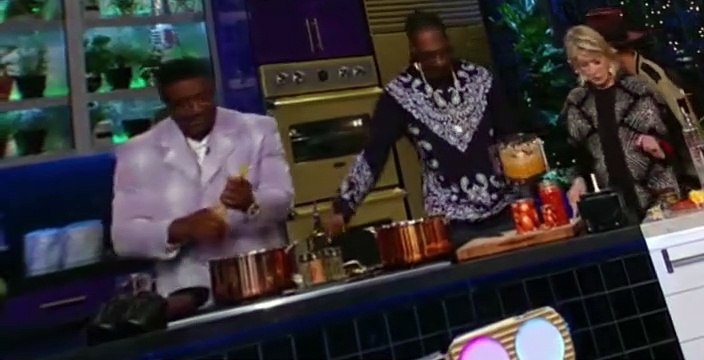 Martha and Snoops Potluck Dinner Party S01 E09